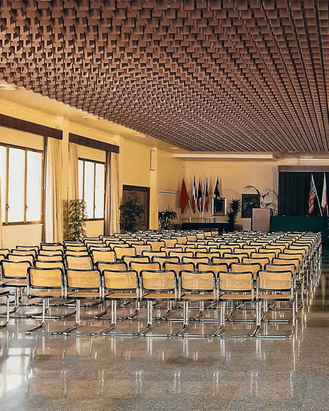 Con la nostra sala conferenze, ogni meeting si trasforma in un’esperienza produttiva e unica.

Pensata per ospitare il tuo team, ma anche per offrire momenti di pausa indimenticabili.

Prenota il tuo evento al President. 🏢✨
www.presidentmarsala.it

#HotelPresident #marsala #MarsalaExperience #BusinessHotel #SicilyTravel #PiscinaeSolarium #MarsalaWeekend