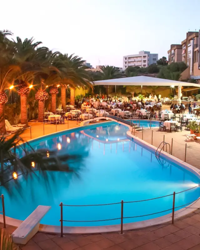 Benvenuti al Ristorante dell’Hotel President, dove la tradizione culinaria siciliana incontra la cucina internazionale per offrirvi un’esperienza gastronomica indimenticabile.

Qui il tempo rallenta… e la vacanza inizia davvero.

🌅𝐏𝐫𝐞𝐧𝐨𝐭𝐚 𝐨𝐫𝐚 𝐞 𝐯𝐢𝐯𝐢 𝐥𝐚 𝐭𝐮𝐚 𝐞𝐬𝐩𝐞𝐫𝐢𝐞𝐧𝐳𝐚!
www.presidentmarsala.it

#HotelPresident #marsala #MarsalaExperience #BusinessHotel #SicilyTravel #PiscinaeSolarium #MarsalaWeekend
