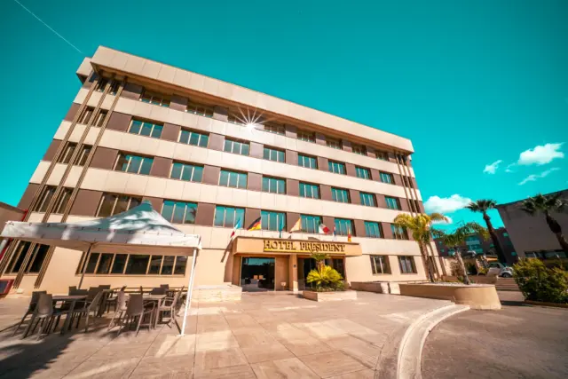 Dal comfort delle camere ai servizi business: scopri il piacere di un soggiorno nel cuore di Marsala.

✈️ Voli disponibili sugli aeroporti di Trapani e Palermo! Prenota ora e non perdere l’occasione di vivere una giornata di sport e relax.

👉 Prenota su www.presidentmarsala.it

#HotelPresident #marsala #MarsalaExperience #BusinessHotel #SicilyTravel #PiscinaeSolarium #MarsalaWeekend